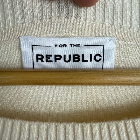 For The Republic Cream and Black Striped Crew Neck Sweater Size XXL - Picture 5 of 12